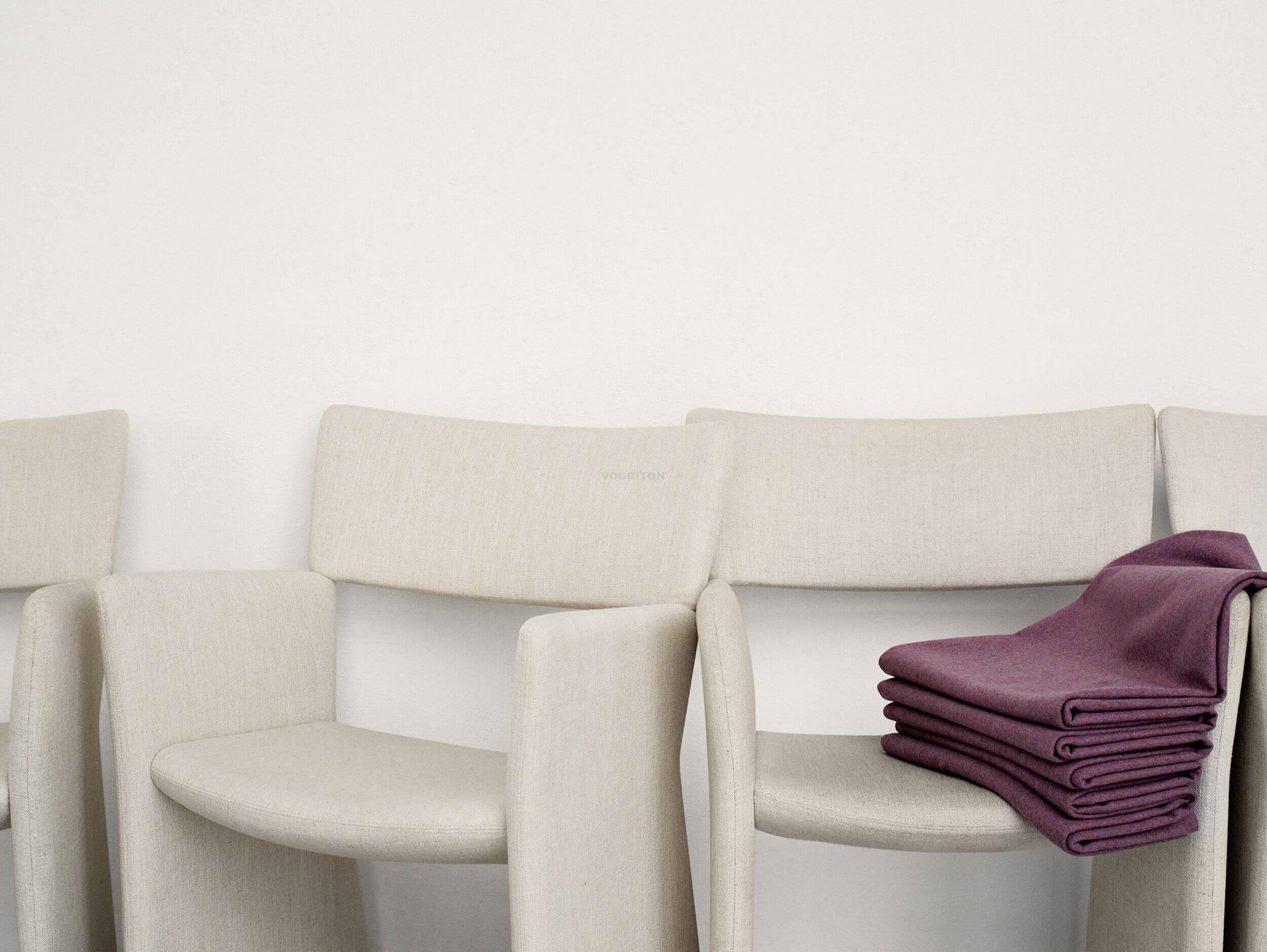 crown-armchair-VOGBITON7